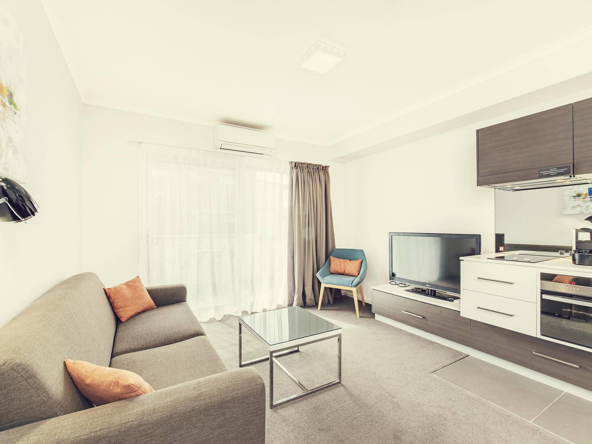Aparthotel Abode Tuggeranong Canberra Zewnętrze zdjęcie