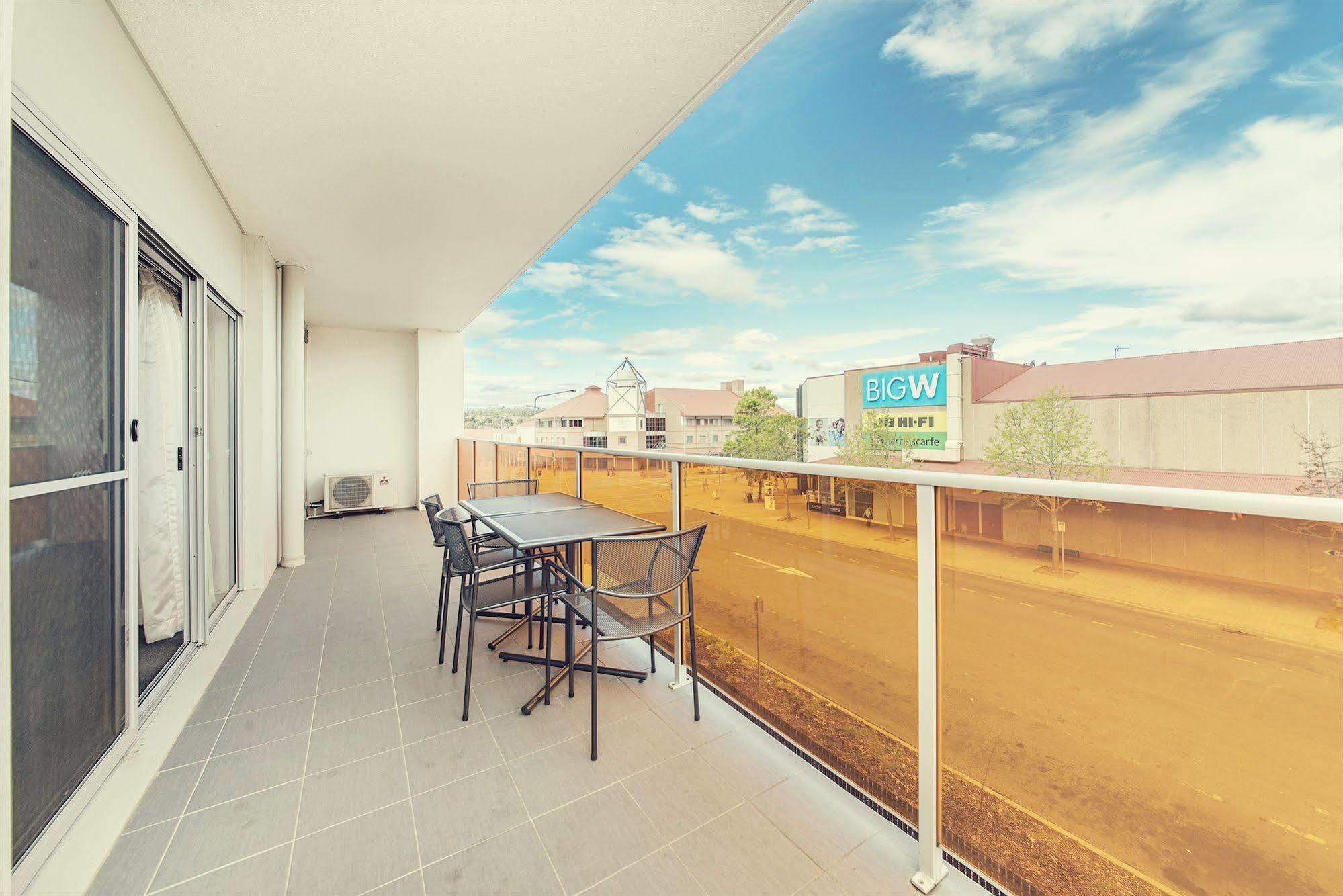 Aparthotel Abode Tuggeranong Canberra Zewnętrze zdjęcie